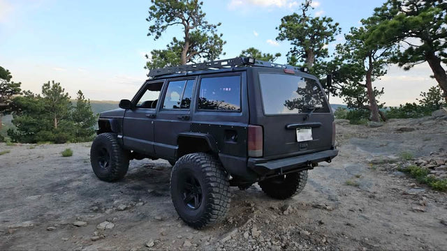 2001 Jeep Cherokee · Limited Sport Utility 4D — photo 2