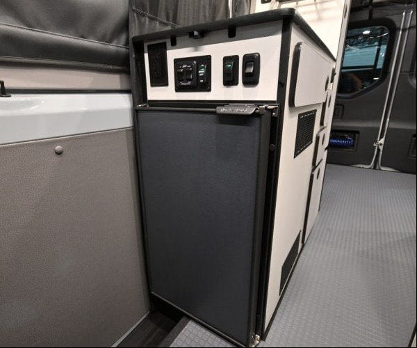 2026 Winnebago REVEL SPORT BMB44N in Davie, FL (photo 8) — photo 8