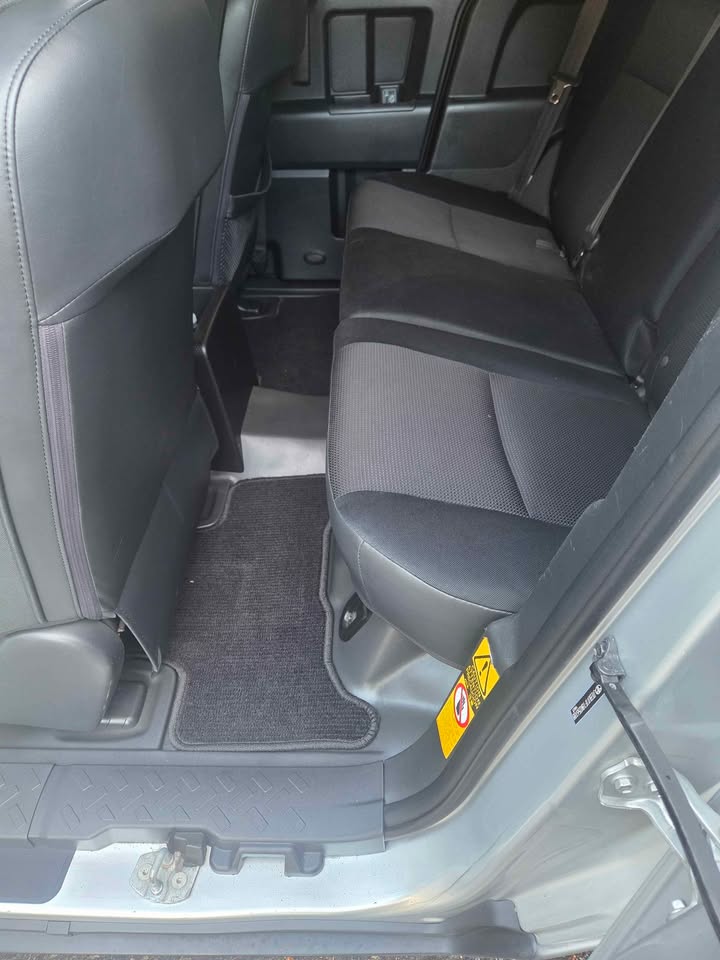 2008 Toyota FJ Cruiser · Sport Utility 2D in Everett, WA (photo 4) — photo 4