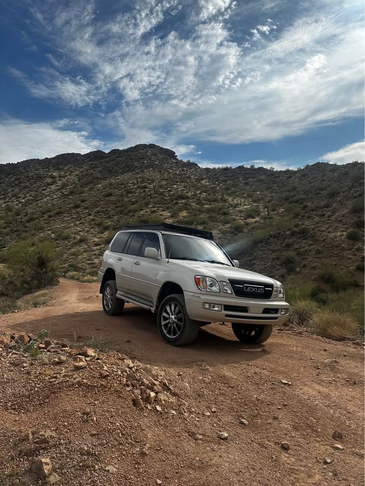 2004 Lexus LX 470 (Land Cruiser)– Rust Free – Apple CarPlay – JL Audio System – Runs Great in Mesa, AZ (photo 6) — photo 6