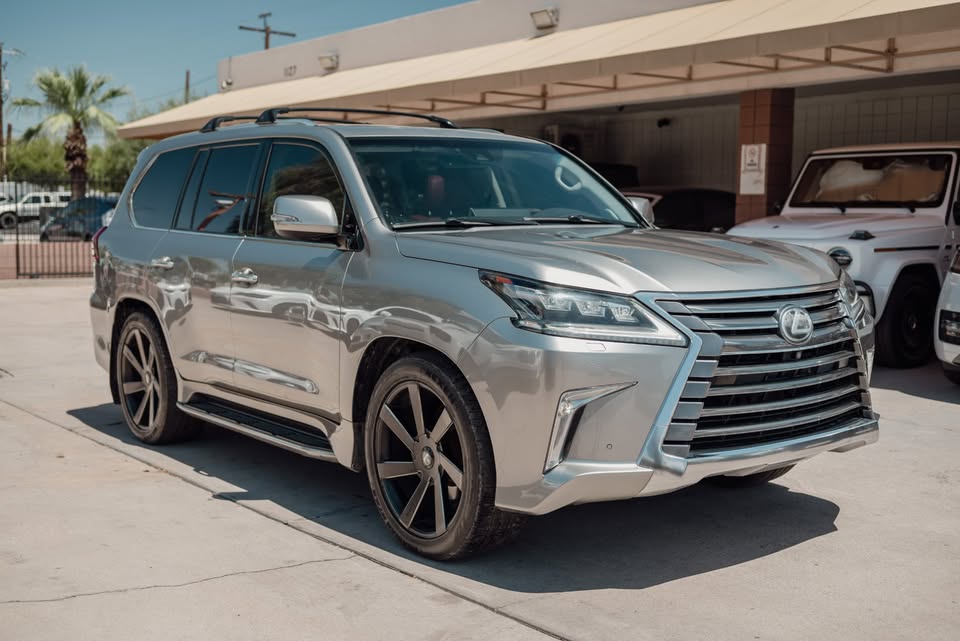 2017 Lexus LX570 in Phoenix, AZ (photo 2) — photo 2