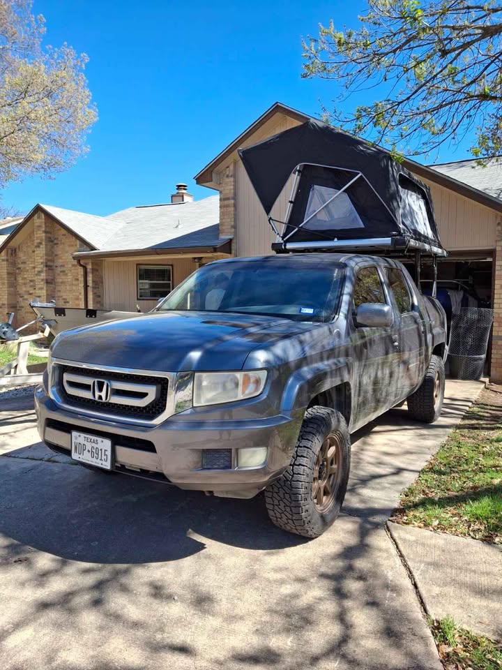 FSR Freespirit Recreation GS RTT with gas strut assist (2-3 people) in Live Oak, TX (photo 2) — photo 2