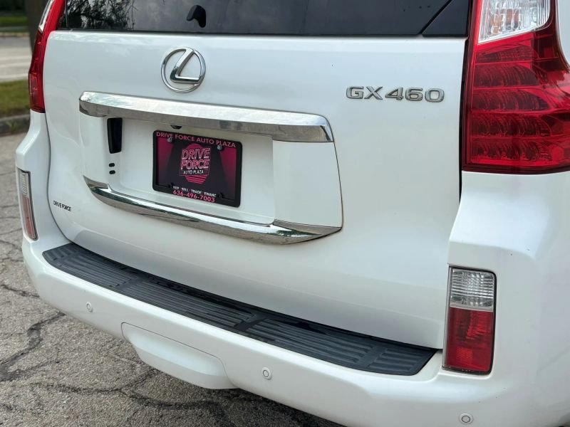 2013 Lexus GX in St Louis, MO (photo 9) — photo 9