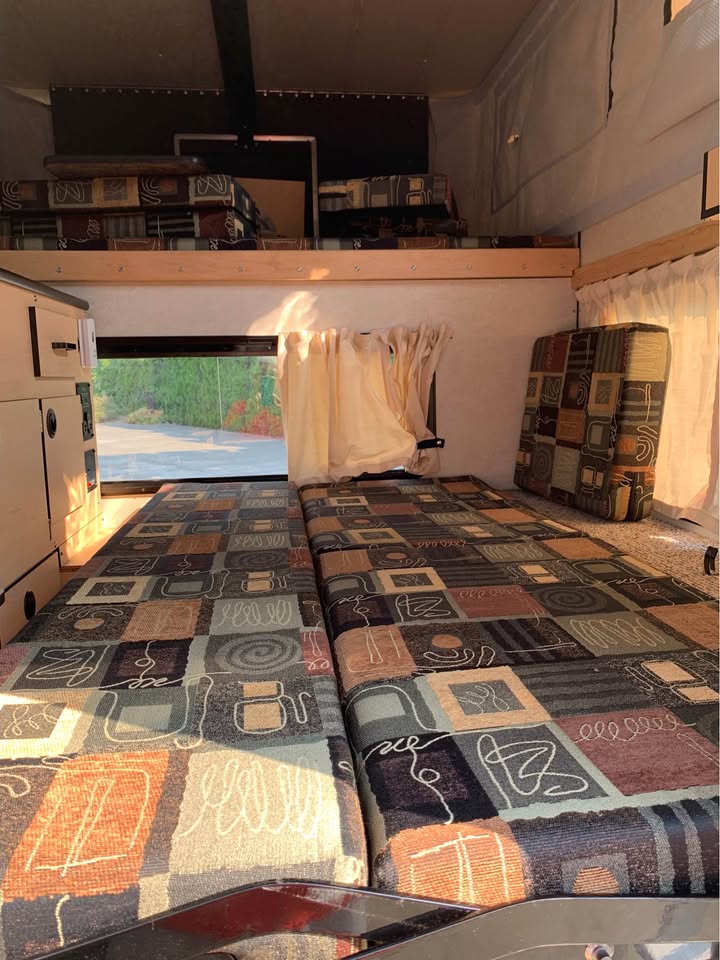 Four Wheel Camper 2016 Swift Model in Lynden, WA (photo 9) — photo 9
