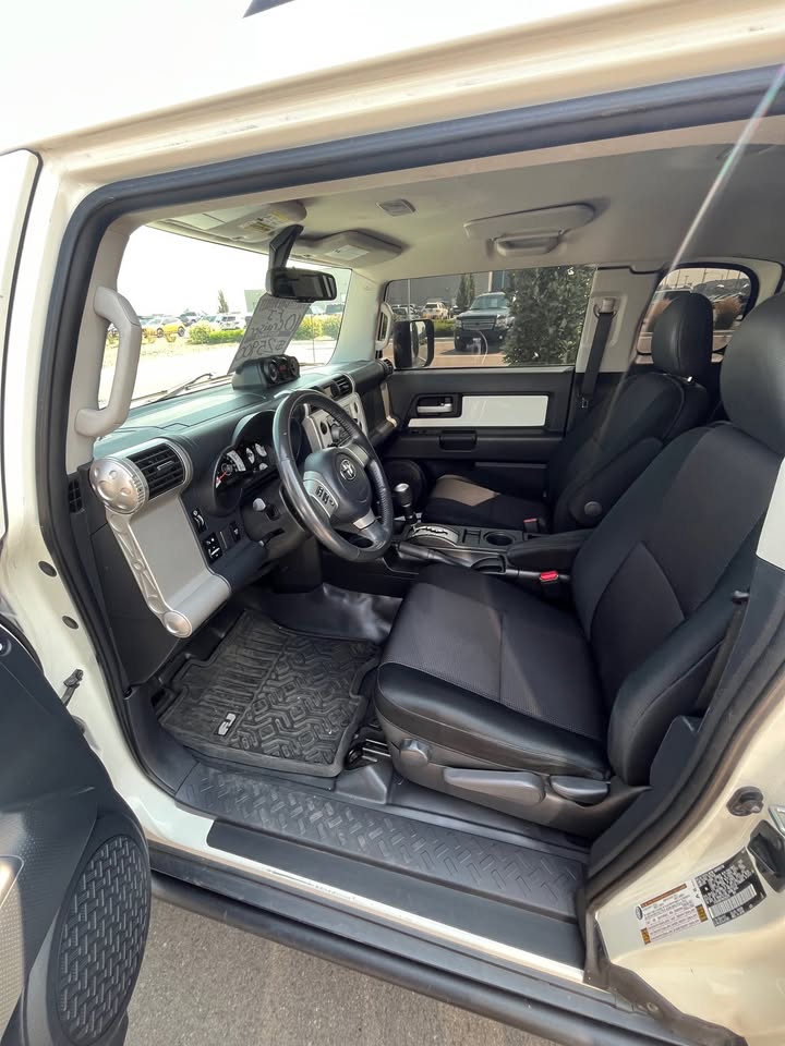 2010 Toyota FJ Cruiser in Twin Falls, ID (photo 9) — photo 9