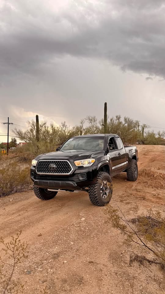Toyota Tacoma in Tucson, AZ (photo 1)