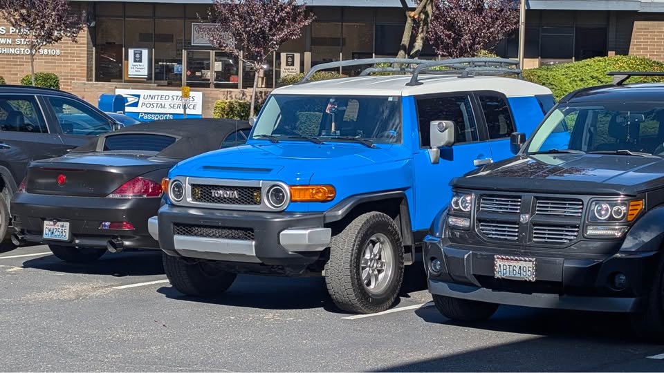 2007 Toyota FJ Cruiser · 4x4 in Auburn, WA (photo 5) — photo 5