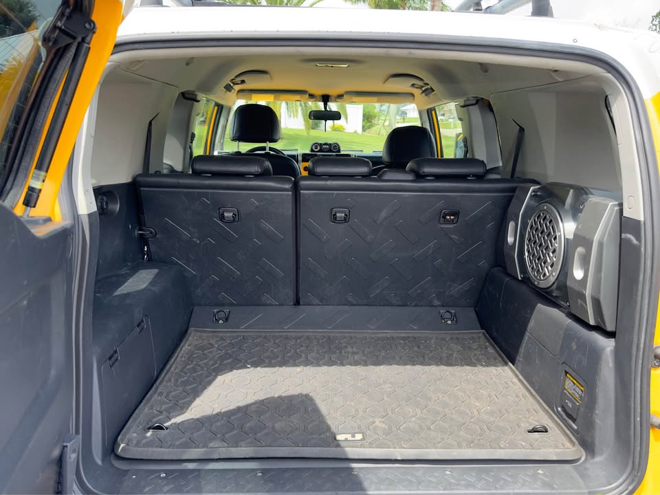 2008 Toyota FJ Cruiser · Sport Utility 2D in Port St Lucie, FL (photo 11) — photo 11