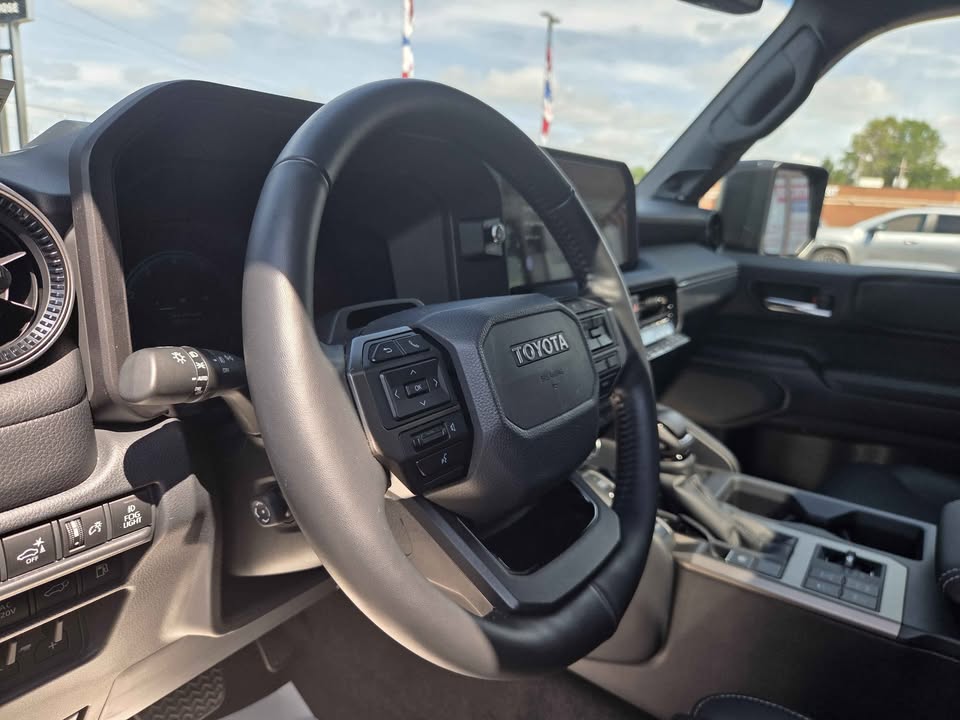 2025 Toyota Landcruiser · Sport Utility 4D in Ashtabula, OH (photo 7) — photo 7