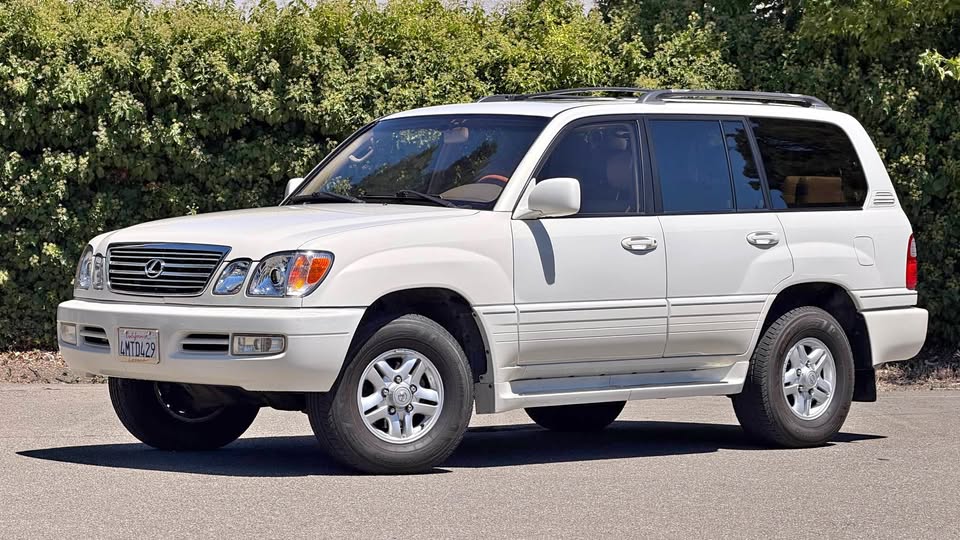 2000 Lexus LX · LX 470 Sport Utility 4D in Pleasanton, CA (photo 1) — photo 1