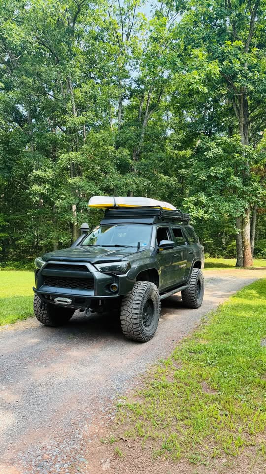 2017 Toyota 4Runner · SR5 Sport Utility 4D in Springfield, VA (photo 3) — photo 3