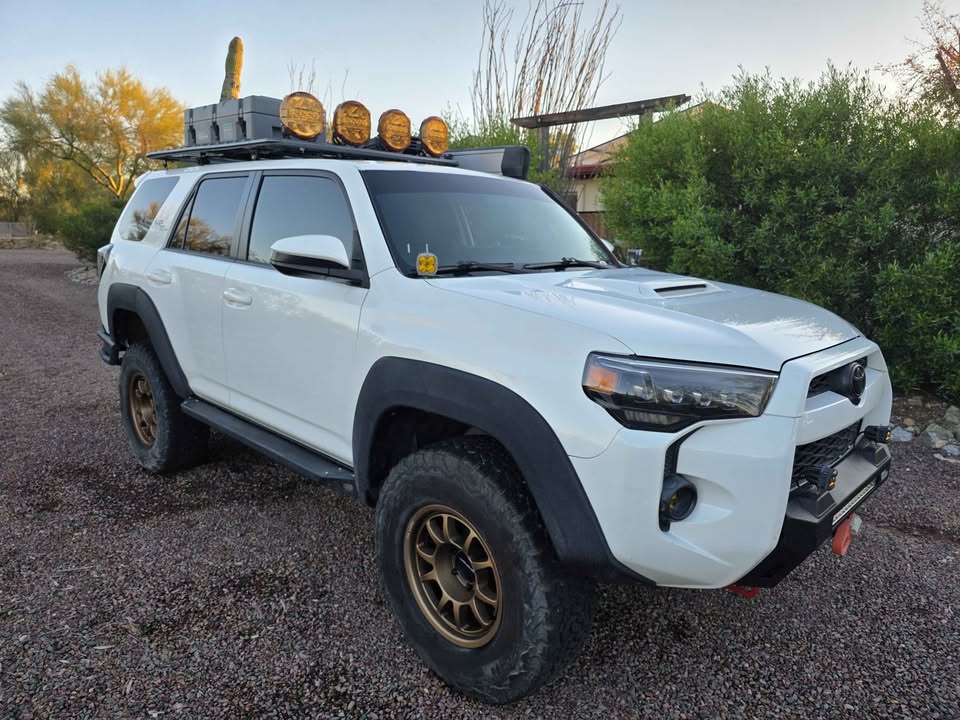 2018 Toyota 4Runner · TRD Off-Road Sport Utility 4D in Tucson, AZ (photo 3)