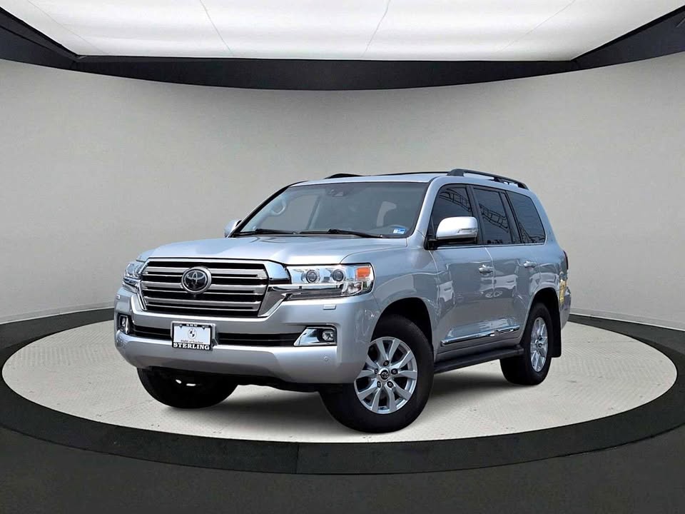 2018 Toyota Land Cruiser in Sterling, VA (photo 1)
