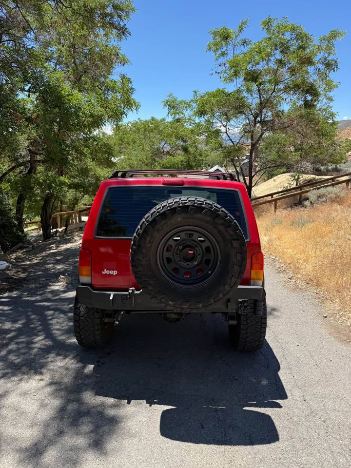 1999 Jeep Cherokee · Classic Sport Utility 4D in Virginia City, NV (photo 4) — photo 4