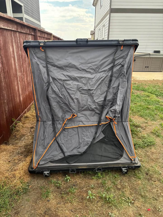 Hard shell roof top tent — photo 2