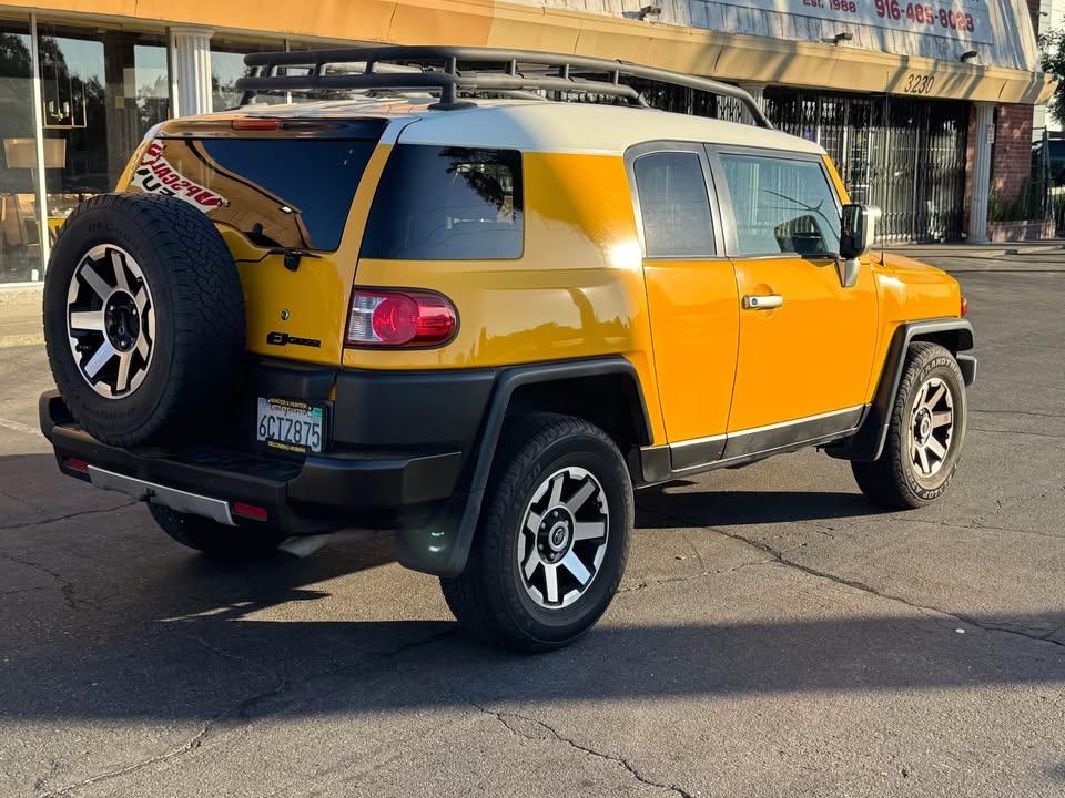 2008 Toyota FJ Cruiser · RWD in Sacramento, CA (photo 5) — photo 5
