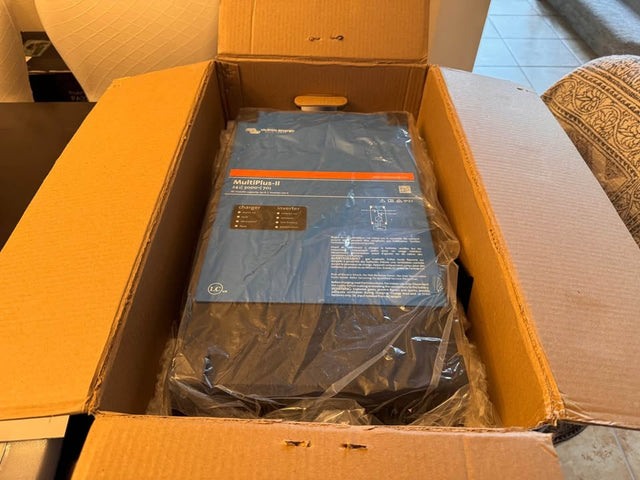 Victron Energy MultiPlus-II 24/3000/70-50 Inverter Charger – Excellent Condition w/ Original Box — photo 2