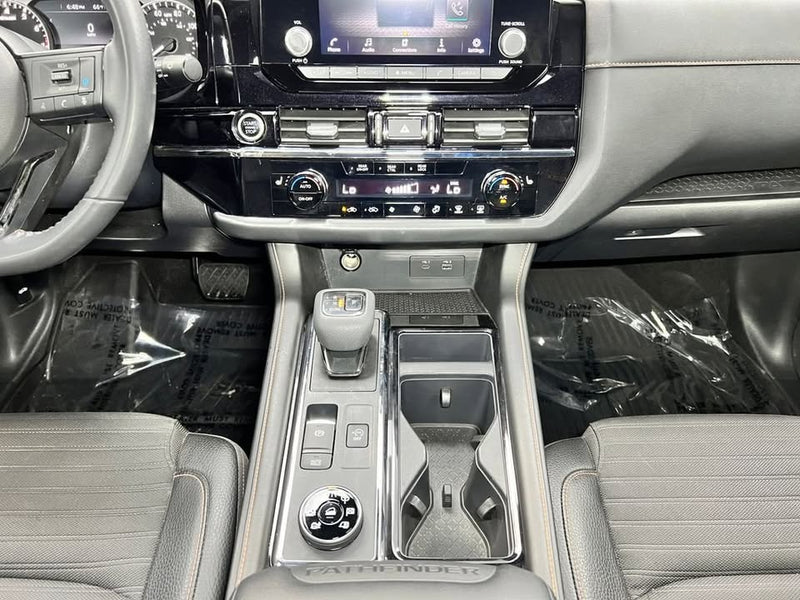 2024 Nissan Pathfinder Rock Creek 25024 Miles (photo 8) — photo 8