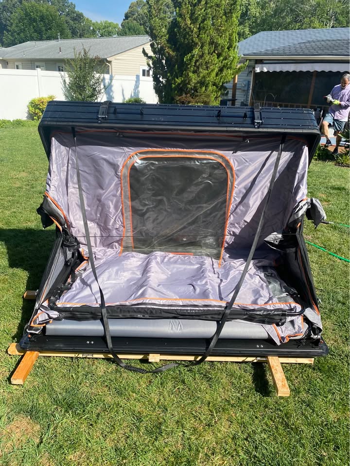 Roofnest Condor 2 XL Hard-Shell Rooftop Tent – Virginia Beach pick-up, Used Only 3 Times in Virginia Beach, VA (photo 5) — photo 5