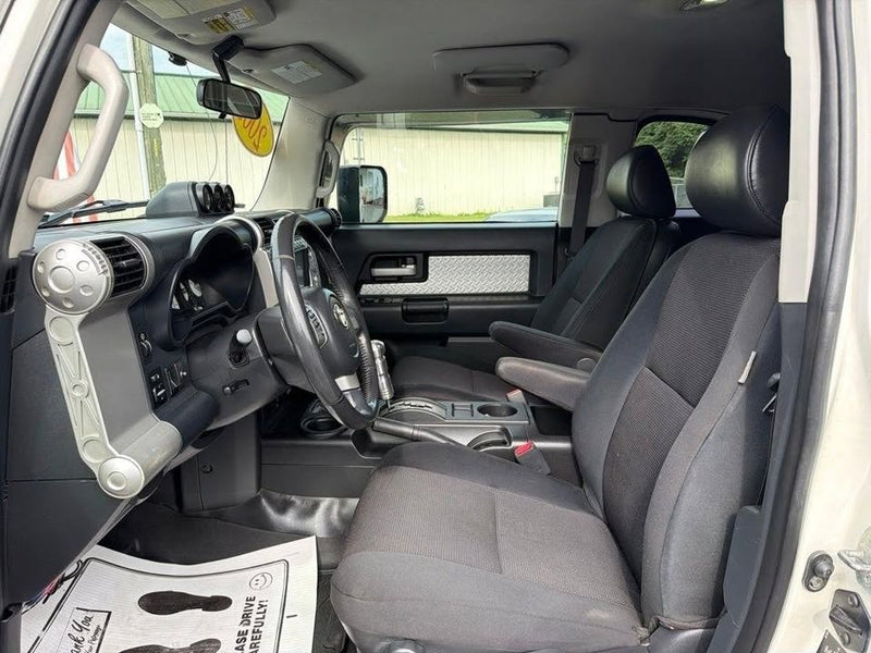 2008 Toyota FJ Cruiser in Paris, KY (photo 8) — photo 8
