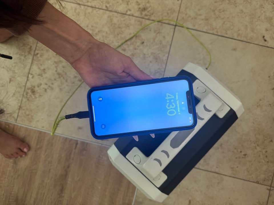 BLUETTI EB120 Portable Power Station – 1200Wh / 1000W POWER BANK BATTERY with AC and DC plug ins in Phoenix, AZ (photo 5) — photo 5