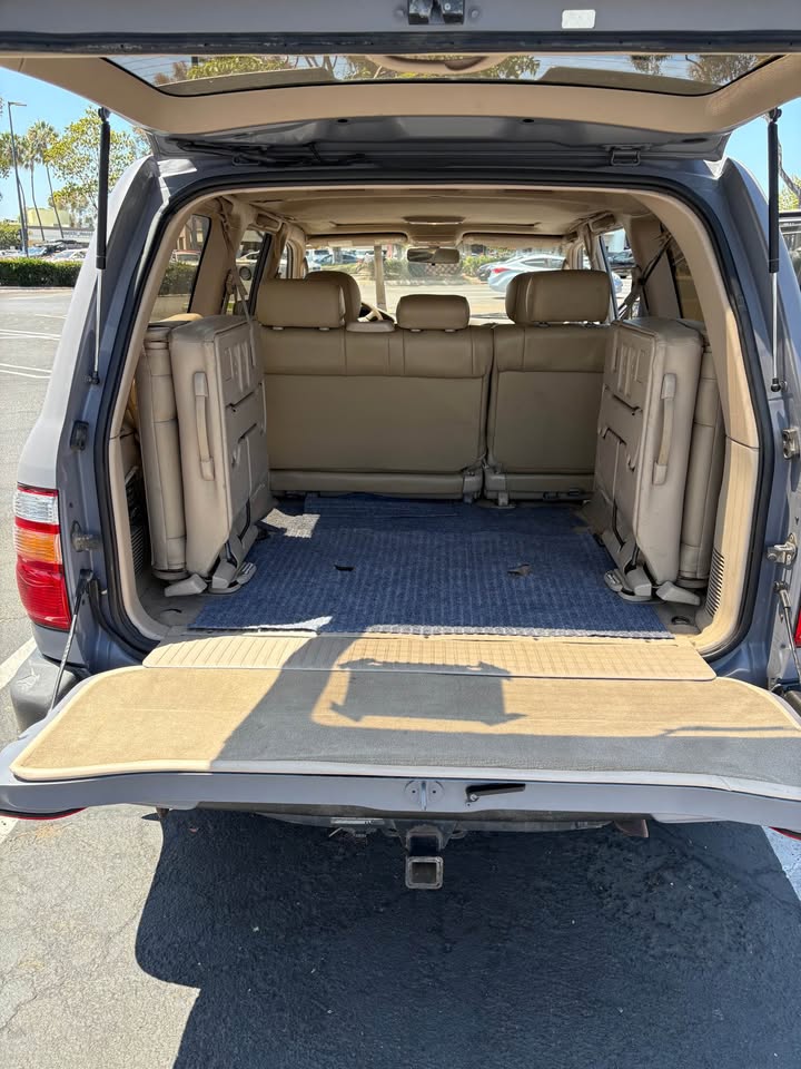 2000 Toyota Landcruiser in San Diego, CA (photo 5) — photo 5