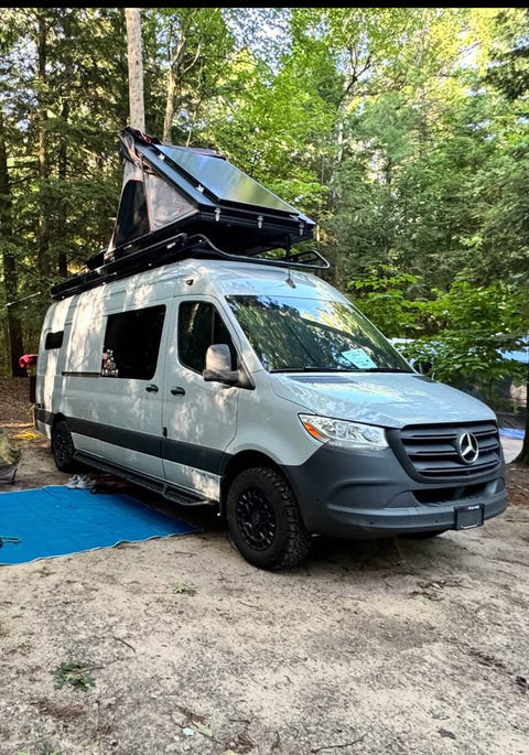 Roofnest Rooftop Tent with Solar Panel