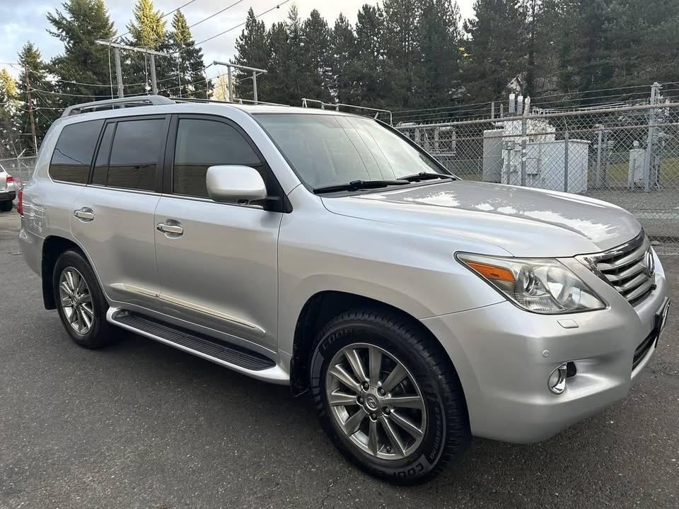 2010 Lexus LX 570 Sport Utility in Kirkland, WA (photo 4) — photo 4