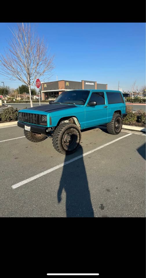 Jeep Cherokee XJ 2-Door in Manteca, CA (photo 2) — photo 2
