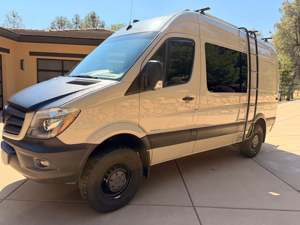 2016 Mercedes-Benz sprinter 4x4 2500 | van specialties | garage kept | 85k miles (photo 3) — photo 3