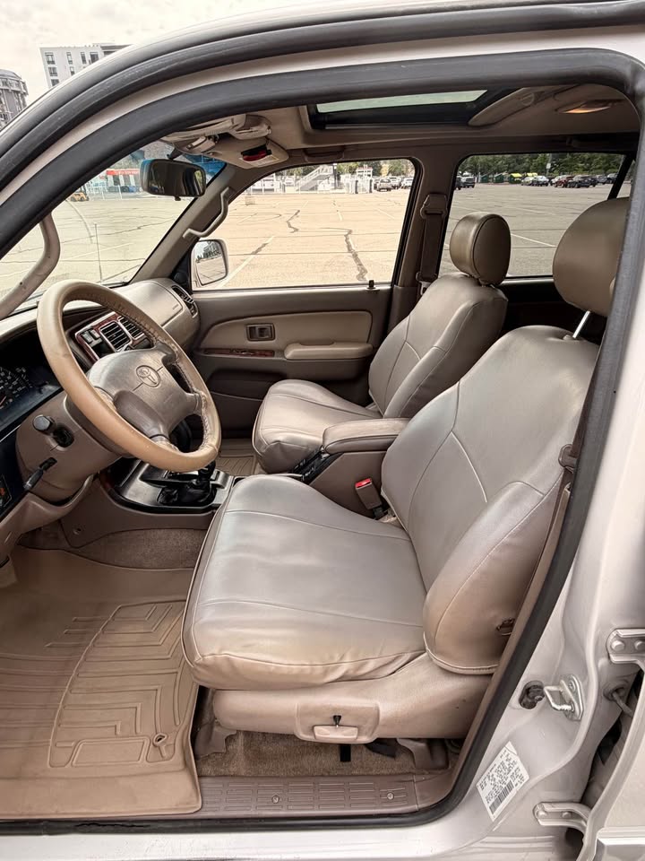 1998 Toyota 4Runner Limited - Factory Rear E-Locker in Denver, CO (photo 4) — photo 4
