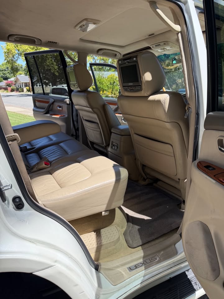2005 Lexus LX470 (photo 11) — photo 11