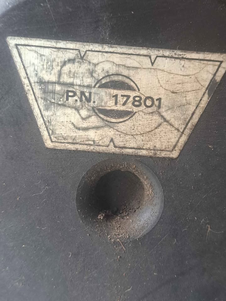 Warn M8000 Electric Winch in Bremerton, WA (photo 3) — photo 3