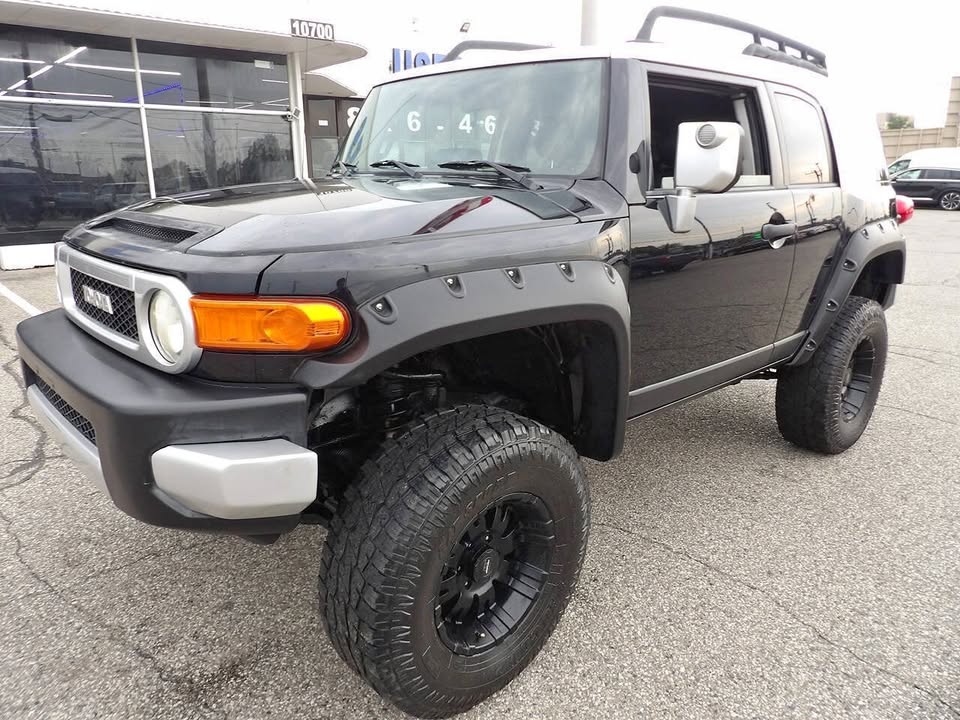 2007 Toyota FJ Cruiser in Detroit, MI (photo 1)