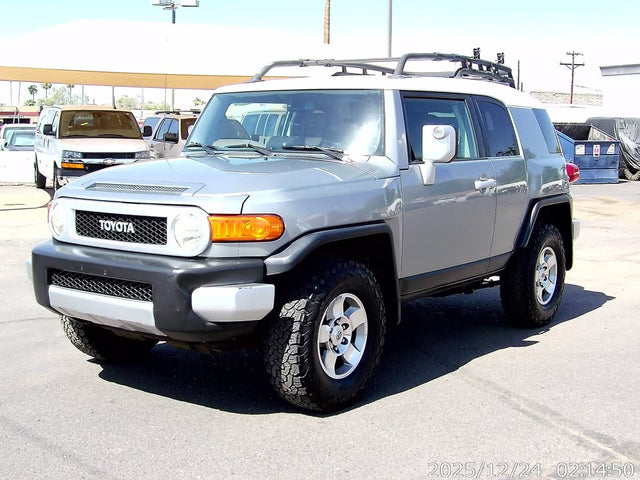 2010 Toyota FJ Cruiser Sport Utility 2D — photo 3