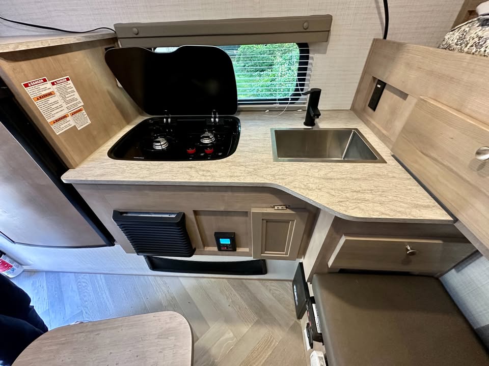 2023 Forrest River Palomino SS-1251 Camper w/ Badlands package in North Bend, WA (photo 7) — photo 7