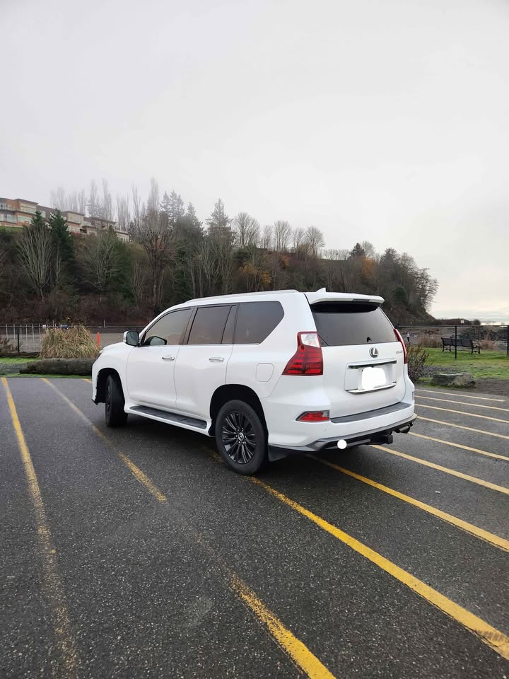 2021 Lexus GX · GX 460 Premium Sport Utility 4D in Edmonds, WA (photo 4) — photo 4