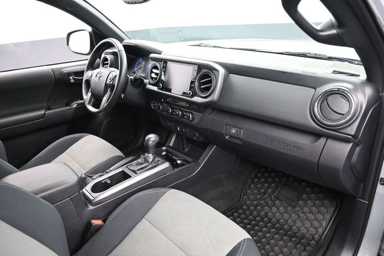 2021 Toyota tacoma sr5 v6 in Seattle, WA (photo 11) — photo 11