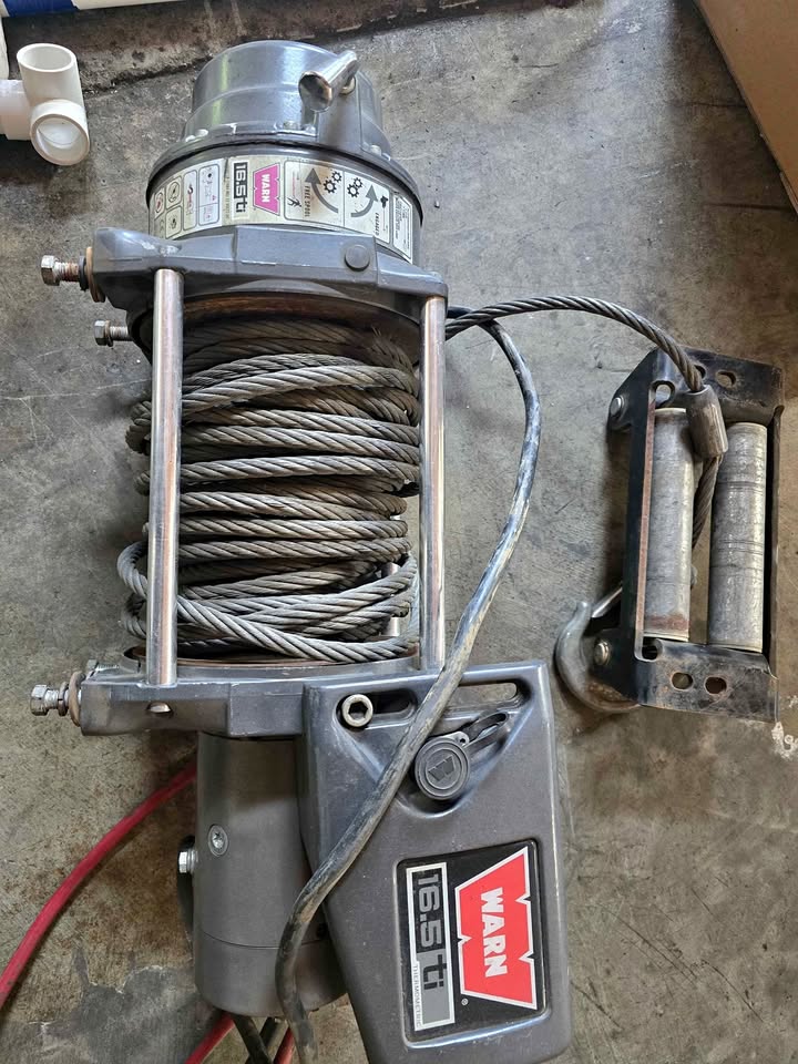Warn 16.5ti Thermometric Winch in San Leandro, CA (photo 1)
