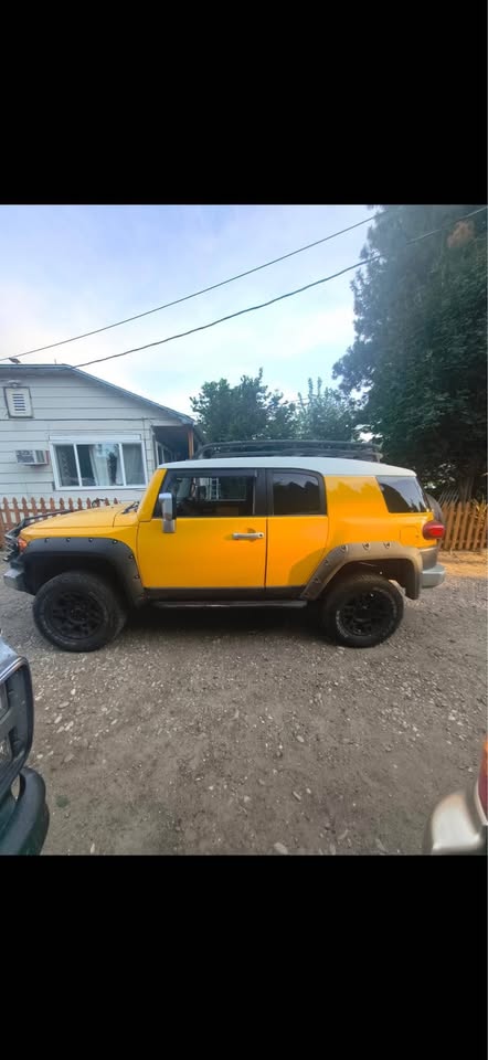 2007 Toyota FJ Cruiser · Sport Utility 2D in Wenatchee, WA (photo 2) — photo 2