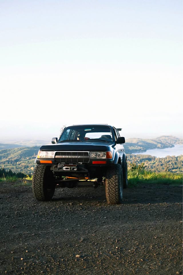 1994 Toyota Landcruiser · Sport Utility 4D in Tumwater, WA (photo 1) — photo 1