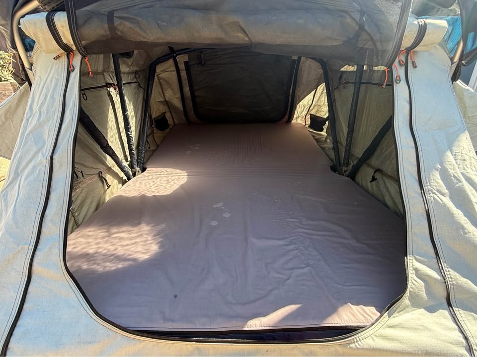 Roam Vagabond Rooftop Tent RTT in Palo Alto, CA (photo 5) — photo 5