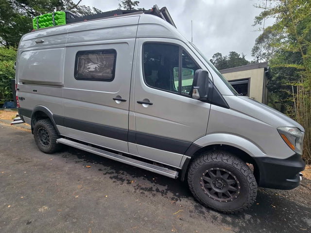 2019 Winnebago revel sprinter 4x4 open to trades — photo 3