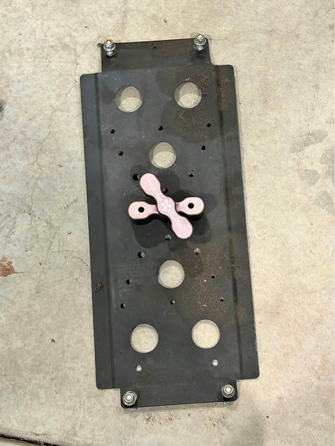 Rotopax trellis for gas can support