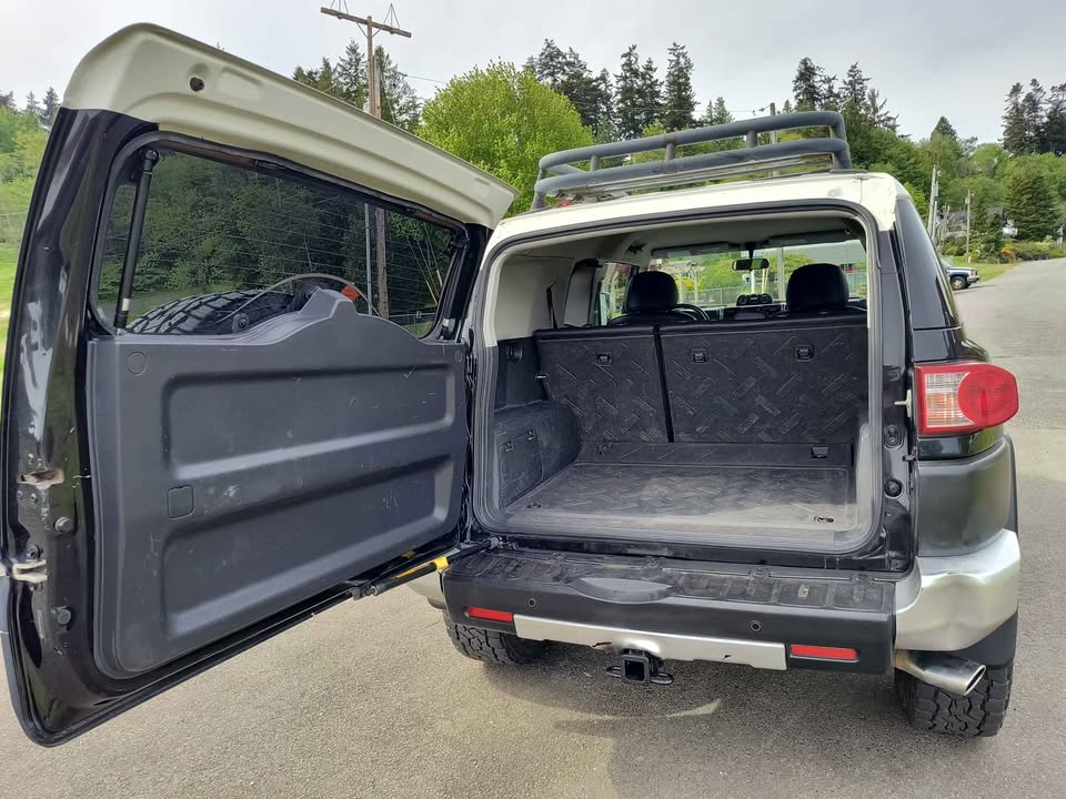 2007 Toyota FJ Cruiser in Clinton, WA (photo 6) — photo 6