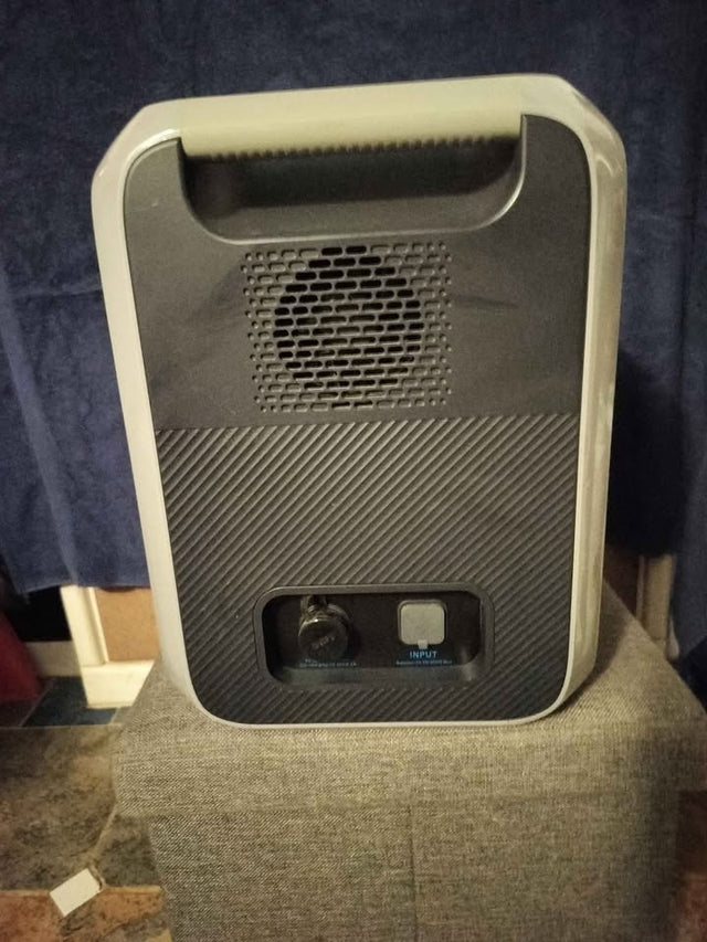 Bluetti AC200P Power Station — photo 2
