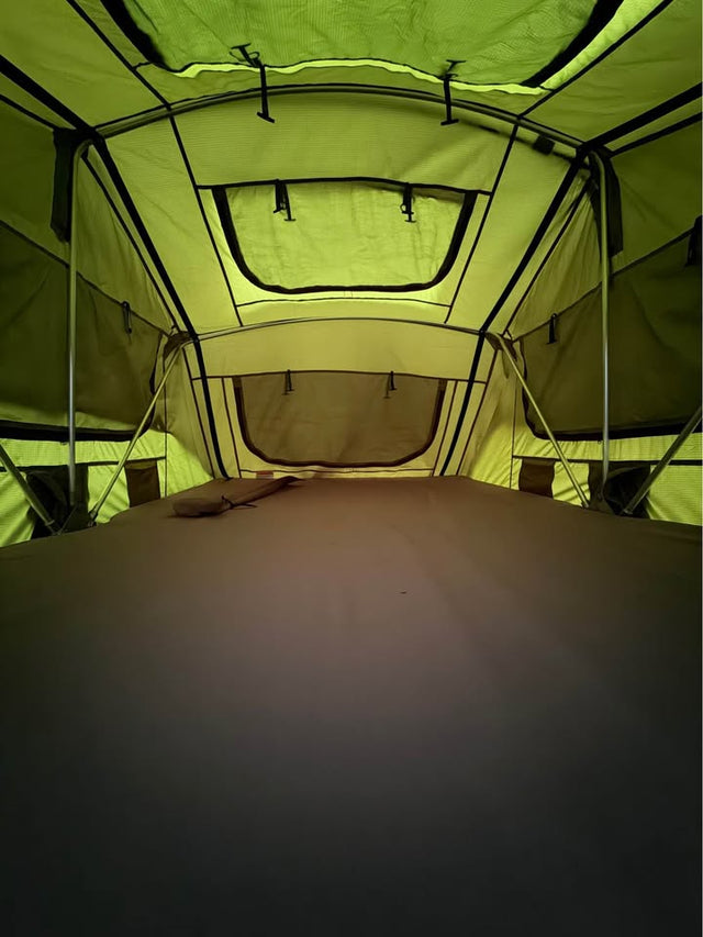 Yakima skyrise rooftop tent — photo 3