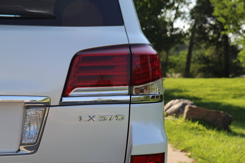 2013 Lexus LX · LX 570 Sport Utility 4D (photo 6) — photo 6