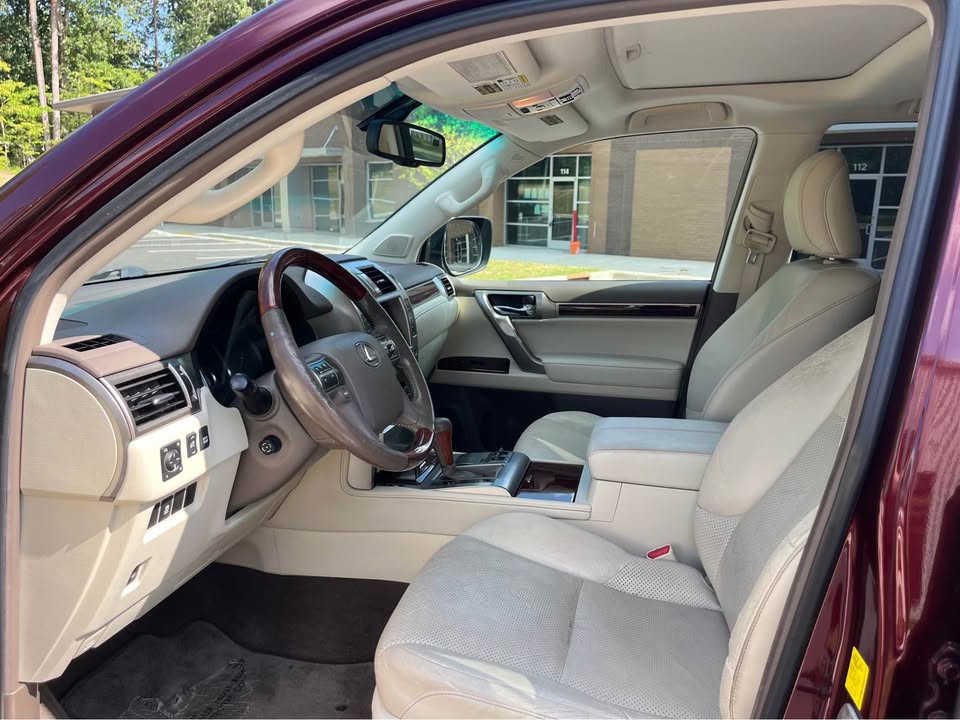 2010 Lexus GX · GX 460 Premium Sport Utility 4D (photo 10) — photo 10
