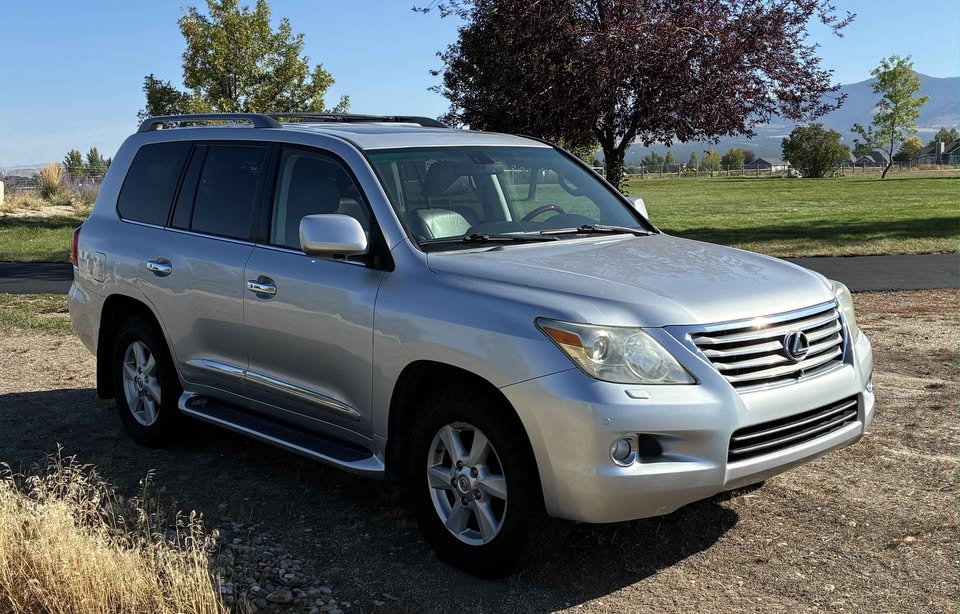 2010 Lexus LX · LX 570 Sport Utility 4D in Corvallis, MT (photo 5) — photo 5